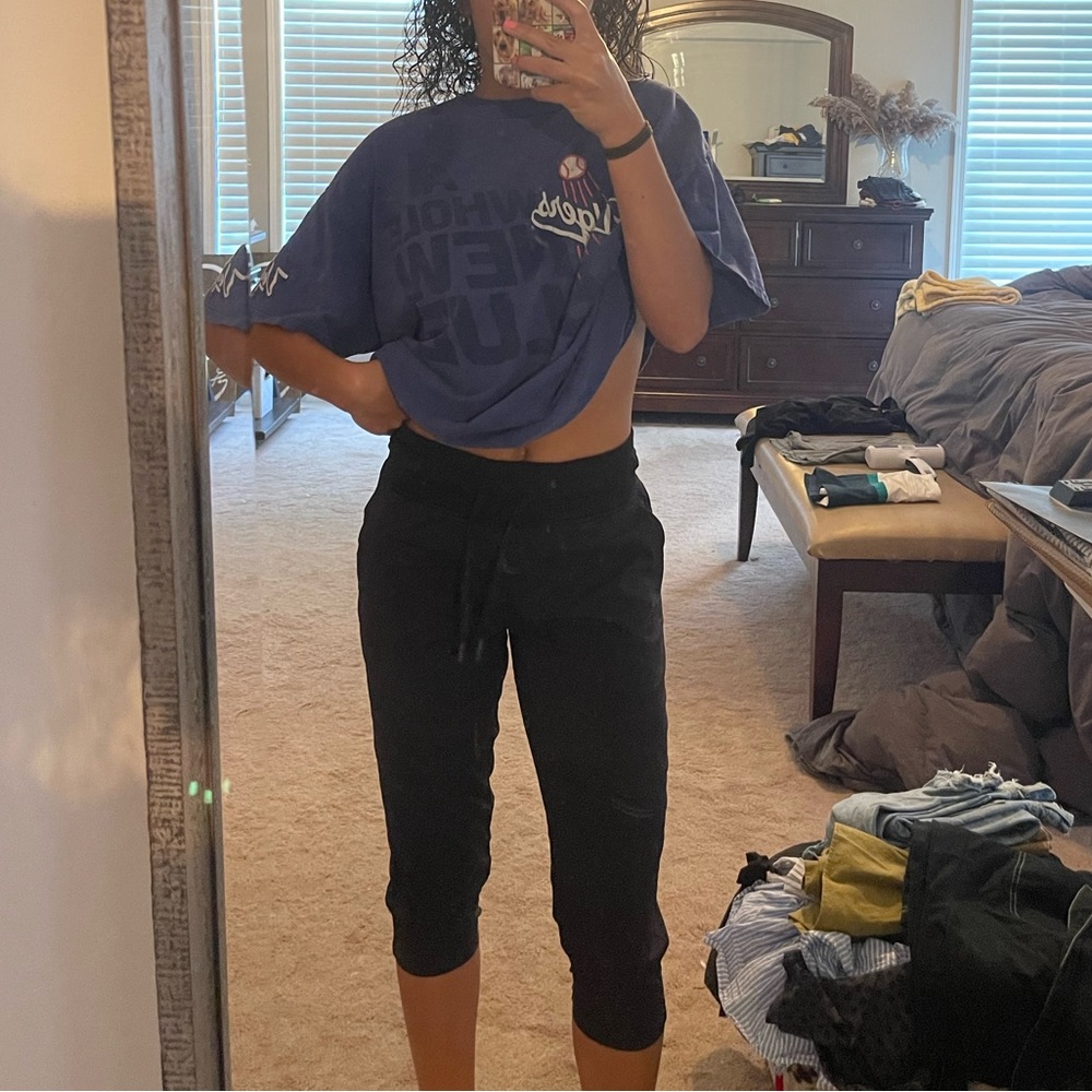 Lululemon Cropped Dance Studio Joggers